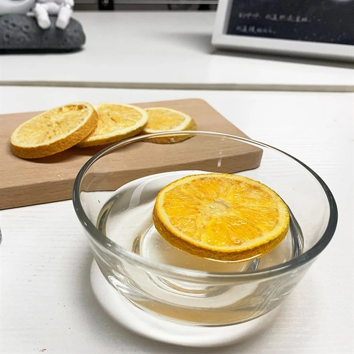 Freeze Dried Orange Pieces
