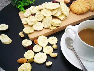 موز و توت فرنگی خشک شده منجمد