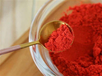 آیا پودر میوه خشک شده به راحتی در مایعاتی مانند آب یا شیر حل می شود؟